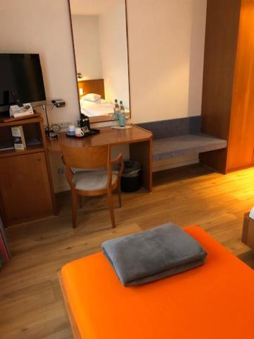 Seminar- Und Urlaubshotel Schulz Bergen  Ngoại thất bức ảnh