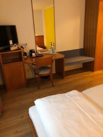 Seminar- Und Urlaubshotel Schulz Bergen  Ngoại thất bức ảnh